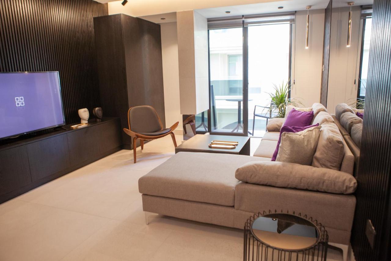 Raam Luxury Suites Larnaca Esterno foto