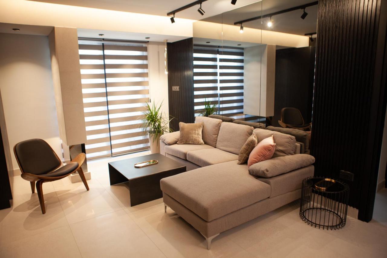 Raam Luxury Suites Larnaca Esterno foto