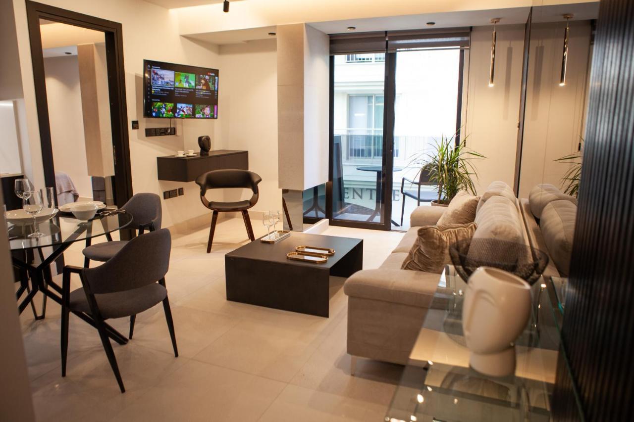 Raam Luxury Suites Larnaca Esterno foto