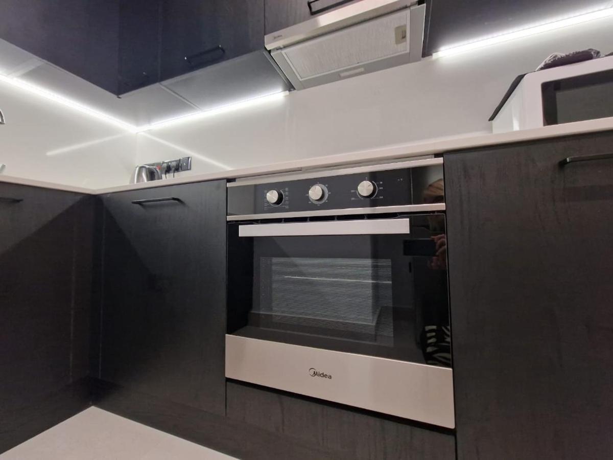 Raam Luxury Suites Larnaca Esterno foto