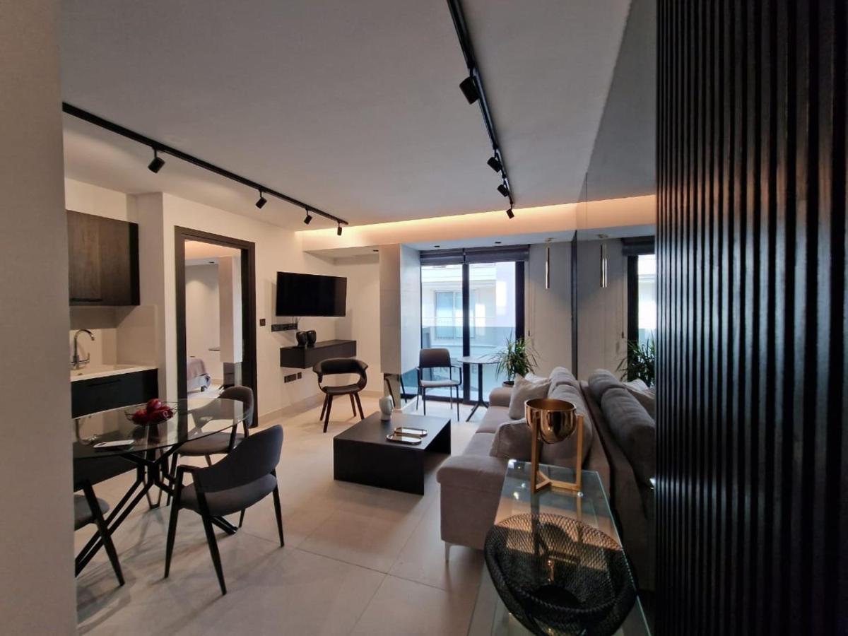 Raam Luxury Suites Larnaca Esterno foto