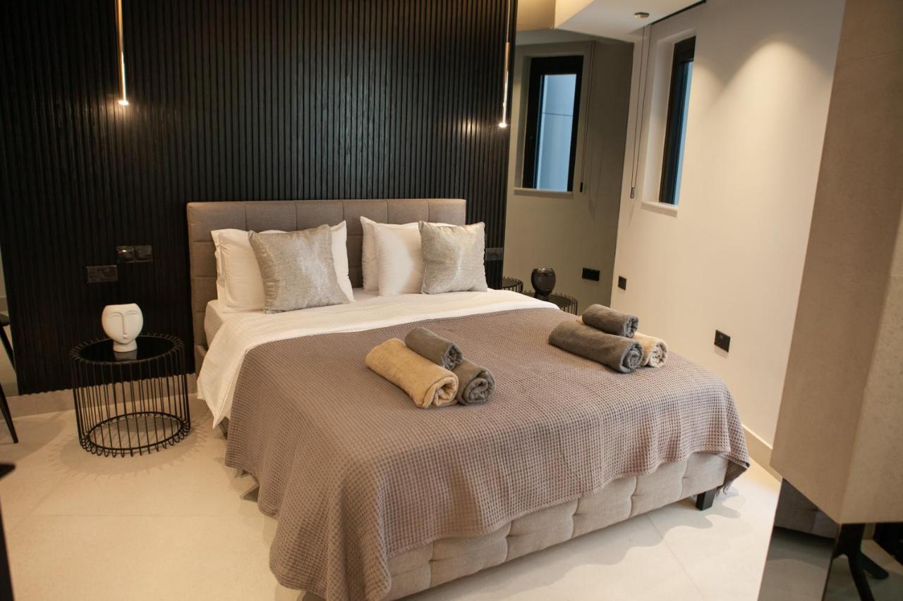 Raam Luxury Suites Larnaca Esterno foto