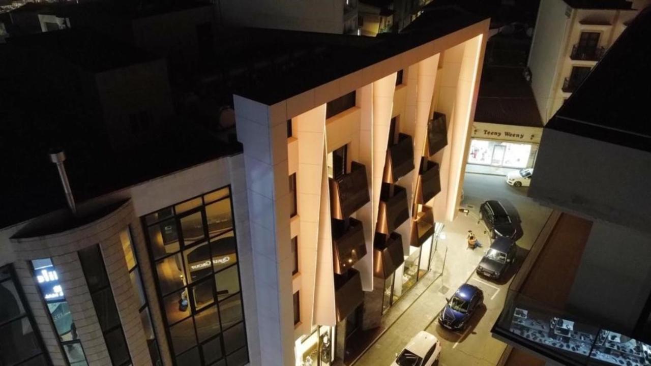 Raam Luxury Suites Larnaca Esterno foto