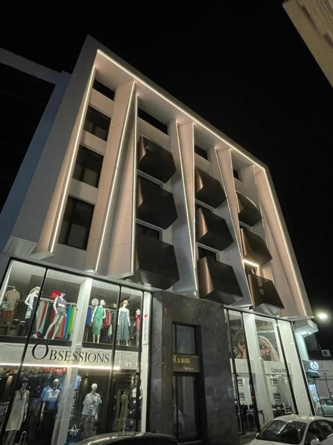 Raam Luxury Suites Larnaca Esterno foto