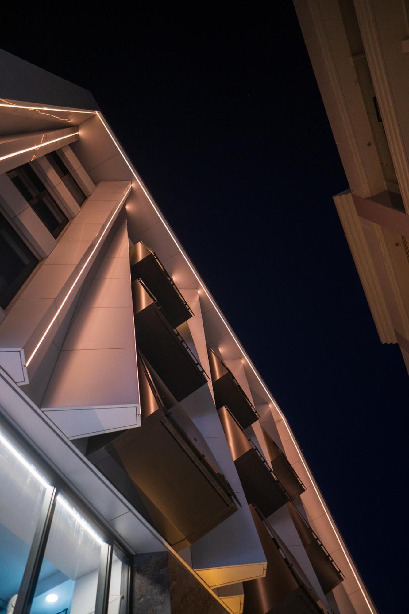 Raam Luxury Suites Larnaca Esterno foto
