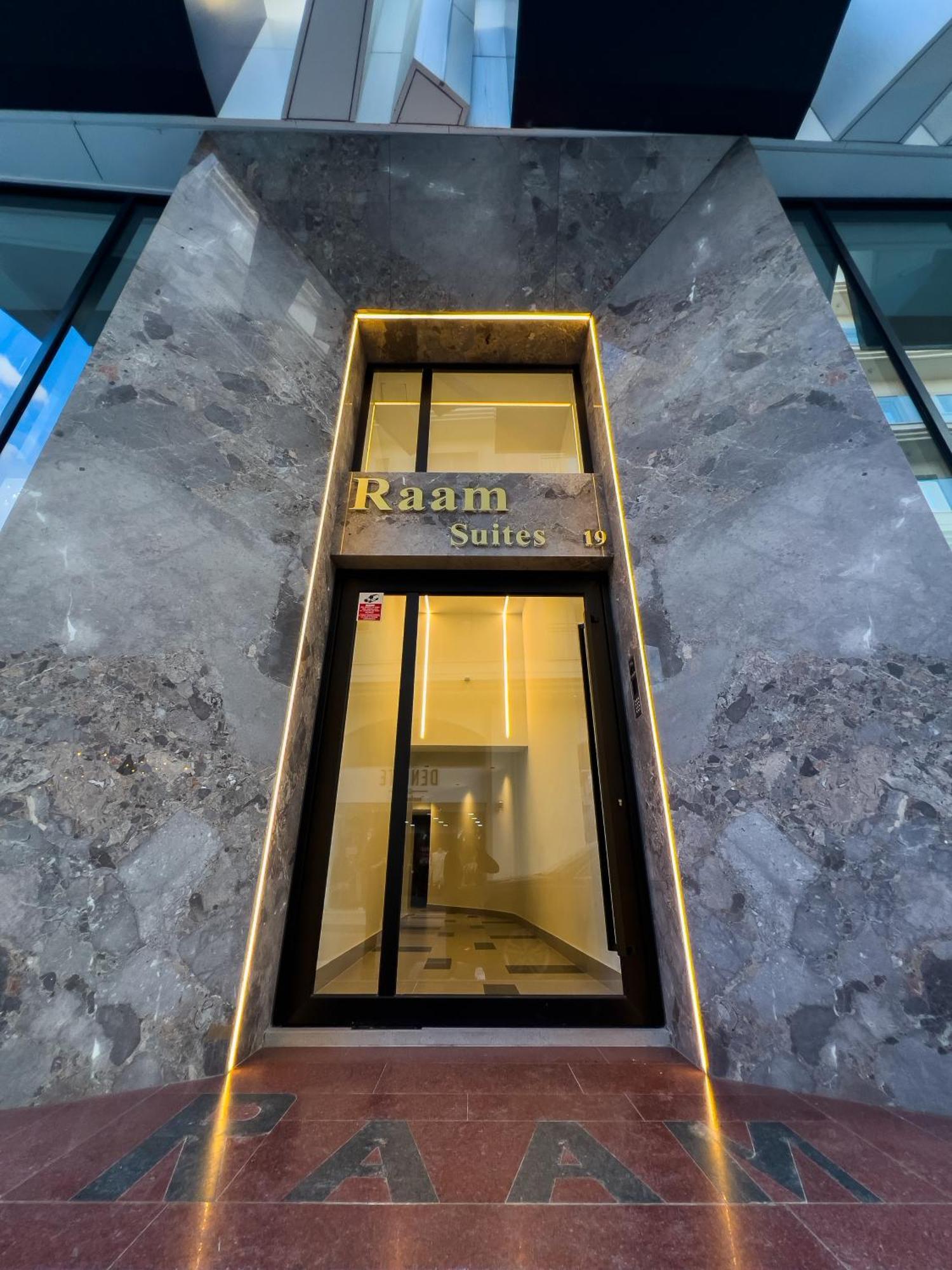 Raam Luxury Suites Larnaca Esterno foto